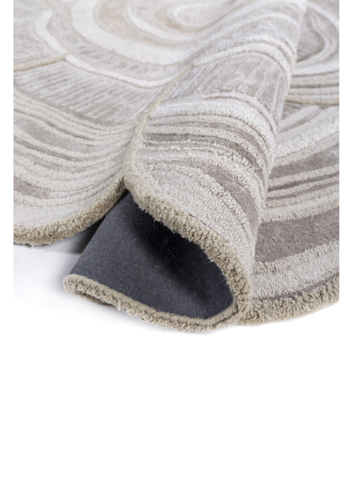 aprezo ivory wool and viscose hand tufted Rug - FoldShot aprezo ivory wool and viscose hand tufted Rug - FoldShot