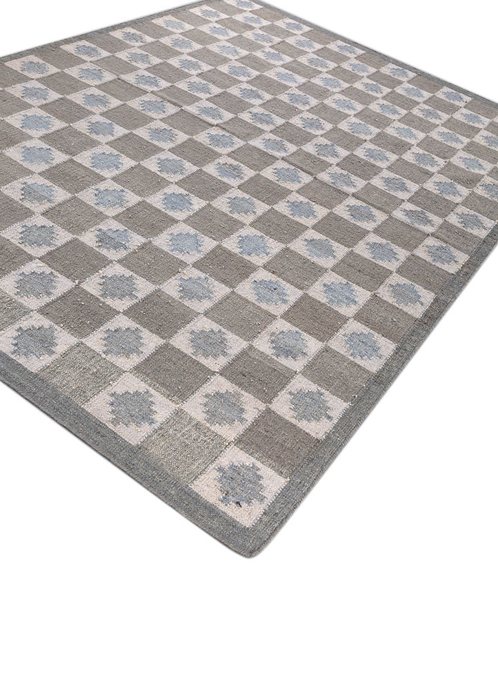 alhambra grey and black wool flat weaves Rug - FoldShot alhambra grey and black wool flat weaves Rug - FoldShot
