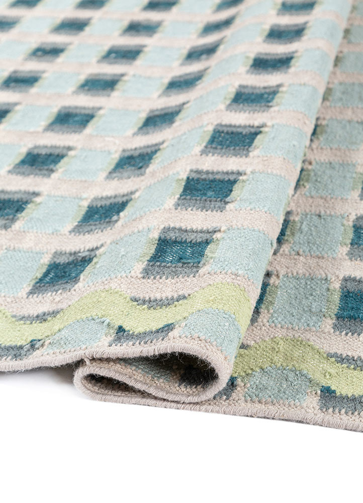 alhambra grey and black wool flat weaves Rug - FoldShot