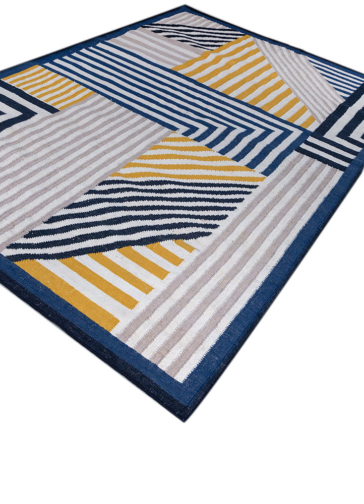alhambra ivory wool flat weaves Rug - FoldShot alhambra ivory wool flat weaves Rug - FoldShot