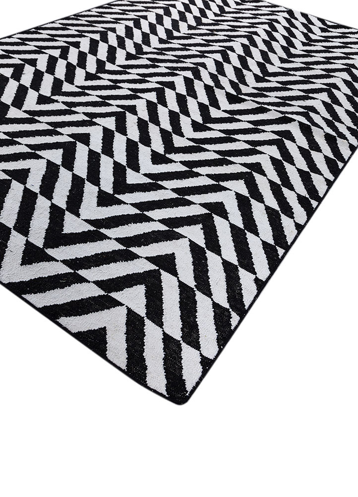alhambra grey and black wool flat weaves Rug - FoldShot
