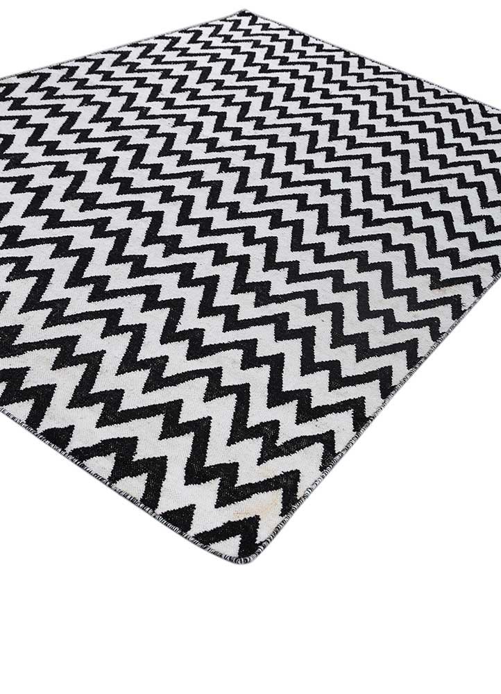 alhambra grey and black wool flat weaves Rug - FoldShot