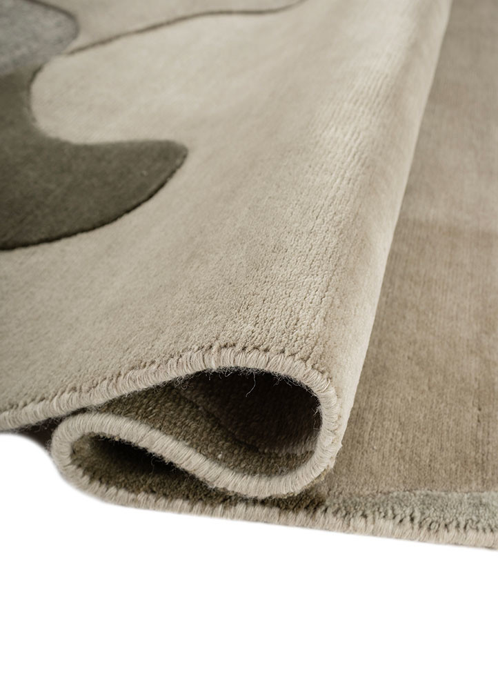 aprezo green wool hand knotted Rug - FoldShot