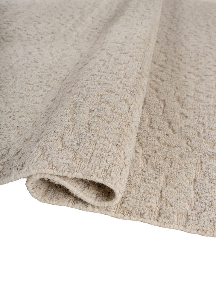 aprezo ivory wool hand knotted Rug - FoldShot