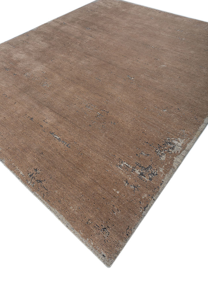 urban pause by kavi gold wool and bamboo silk hand knotted Rug - FoldShot urban pause by kavi gold wool and bamboo silk hand knotted Rug - FoldShot