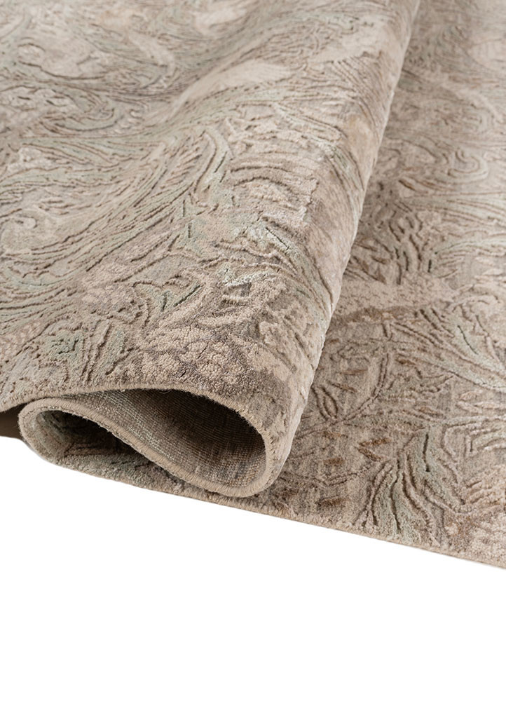 aprezo ivory wool and bamboo silk hand knotted Rug - FoldShot