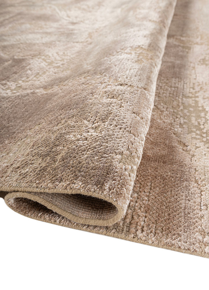 aprezo ivory wool and bamboo silk hand knotted Rug - FoldShot