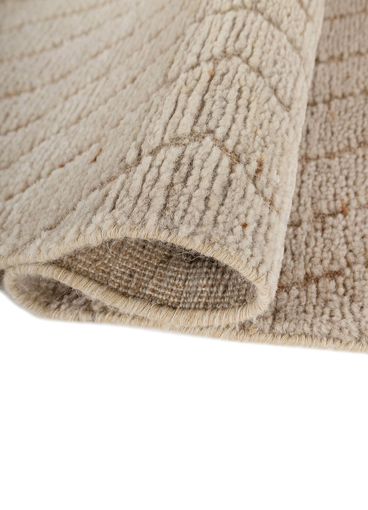 zuri ivory wool hand knotted Rug - FoldShot