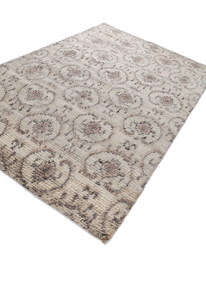 aprezo ivory wool hand knotted Rug - FoldShot aprezo ivory wool hand knotted Rug - FoldShot