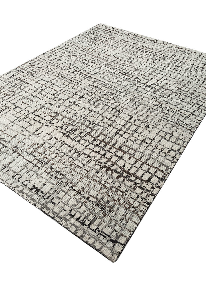 aprezo ivory wool hand knotted Rug - FoldShot aprezo ivory wool hand knotted Rug - FoldShot