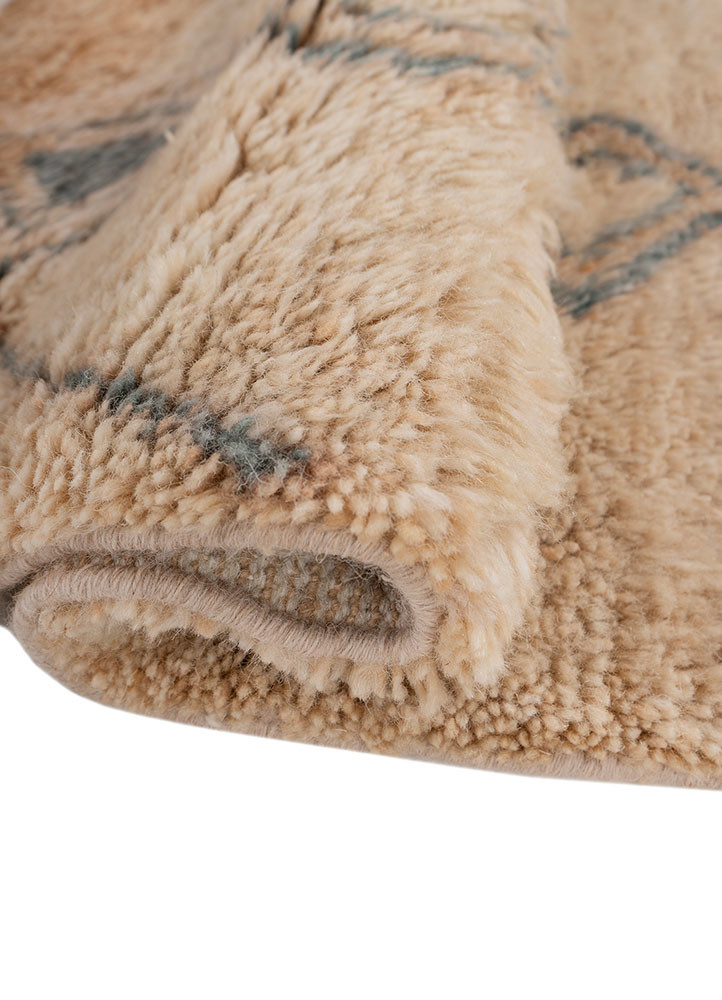 aprezo beige and brown wool hand knotted Rug - FoldShot aprezo beige and brown wool hand knotted Rug - FoldShot