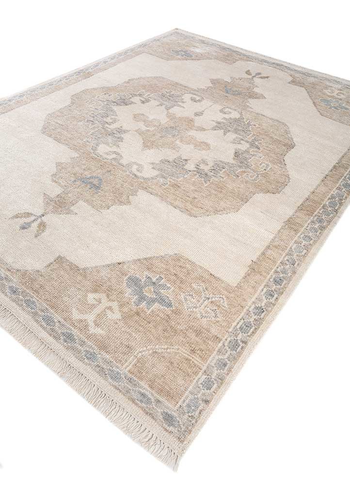 thyme ivory wool hand knotted Rug - FoldShot