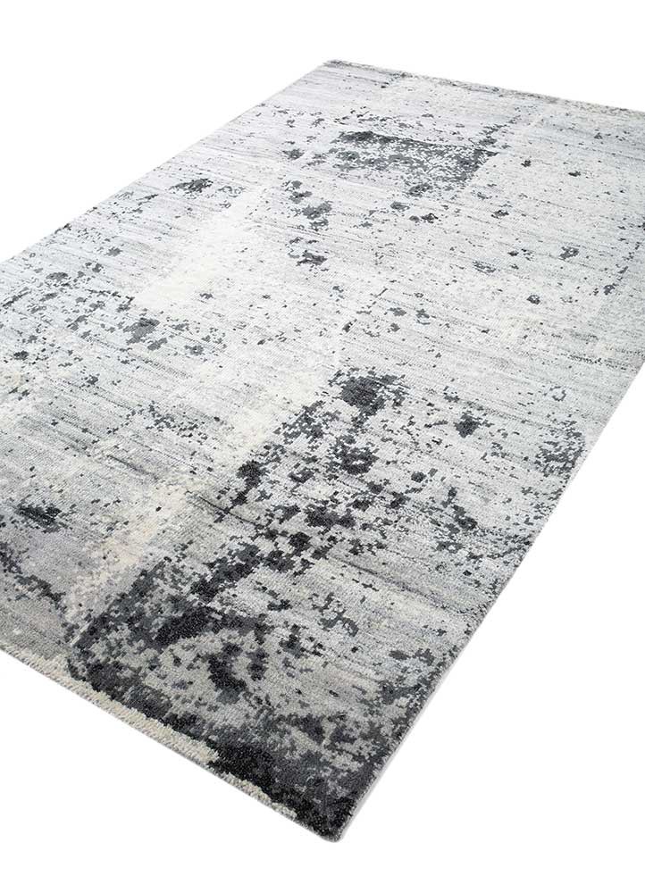 uvenuti ivory wool and viscose hand knotted Rug - FoldShot uvenuti ivory wool and viscose hand knotted Rug - FoldShot