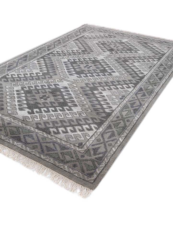 savana grey and black wool and viscose hand knotted Rug - FoldShot savana grey and black wool and viscose hand knotted Rug - FoldShot