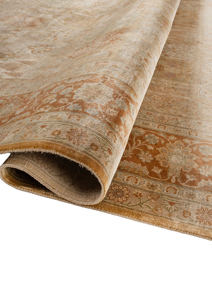 gulmarg red and orange silk hand knotted Rug - FoldShot