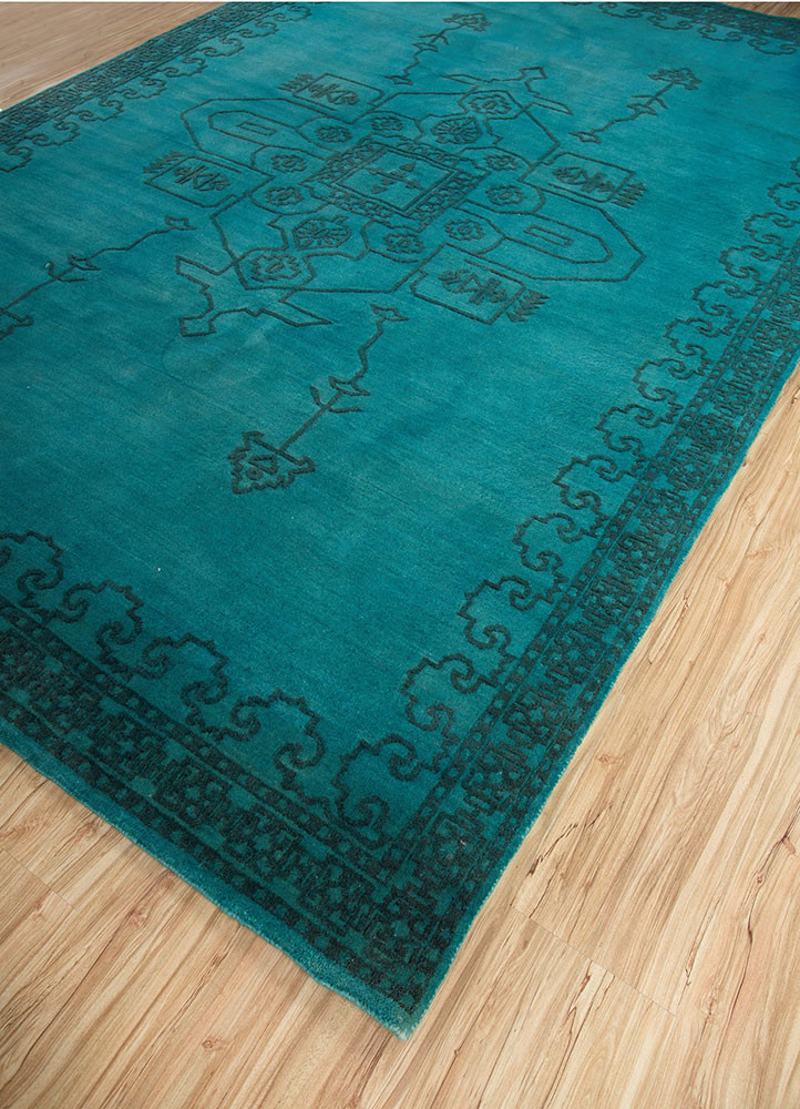 majnun green wool hand knotted Rug - FoldShot