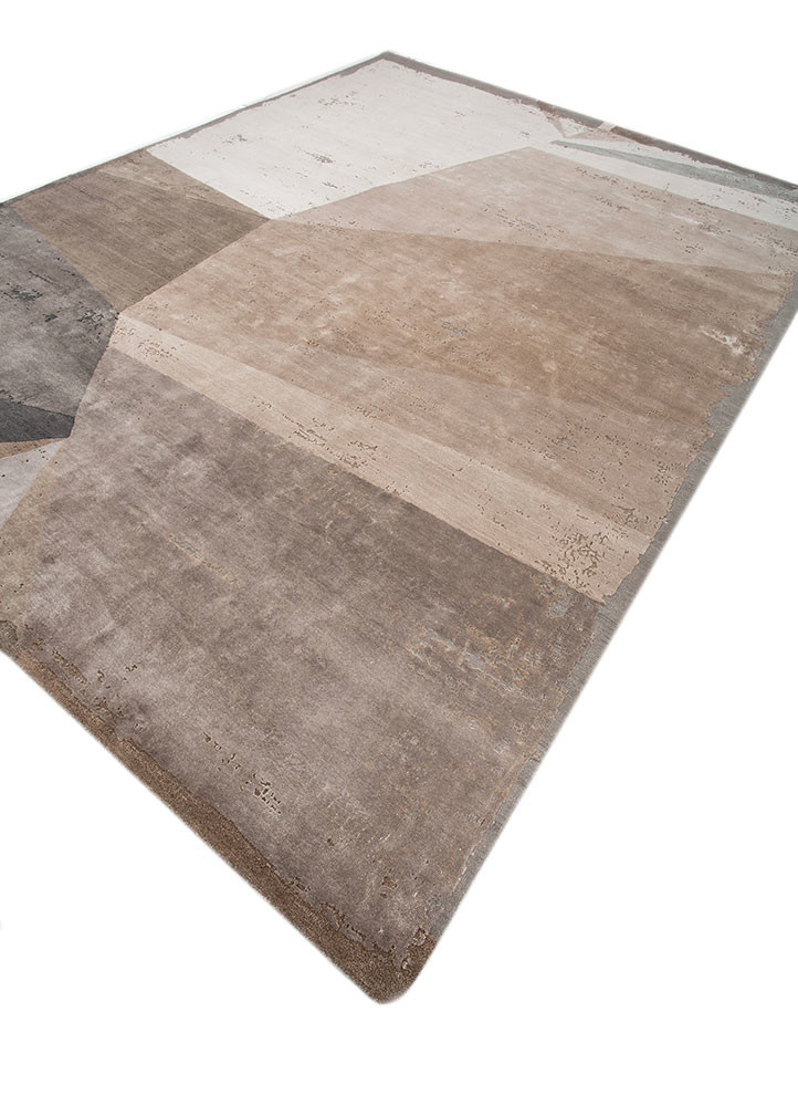 aakar by kavi ivory wool and bamboo silk hand knotted Rug - FoldShot aakar by kavi ivory wool and bamboo silk hand knotted Rug - FoldShot