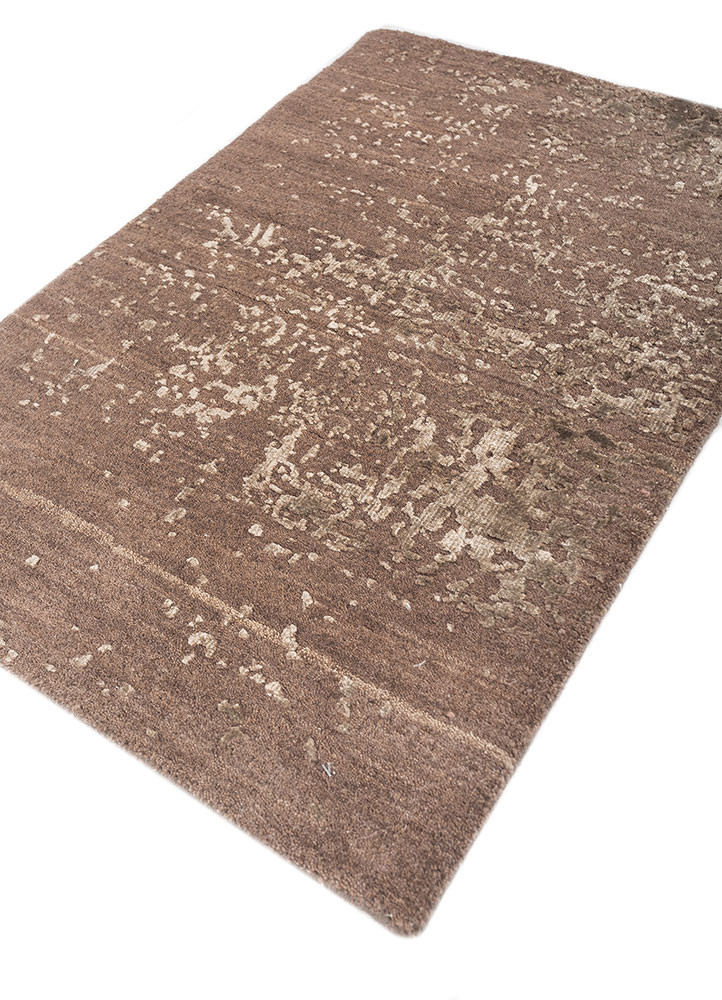 aprezo beige and brown wool and bamboo silk hand knotted Rug - FoldShot aprezo beige and brown wool and bamboo silk hand knotted Rug - FoldShot