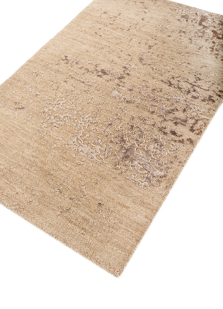 aprezo beige and brown wool and bamboo silk hand knotted Rug - FoldShot aprezo beige and brown wool and bamboo silk hand knotted Rug - FoldShot