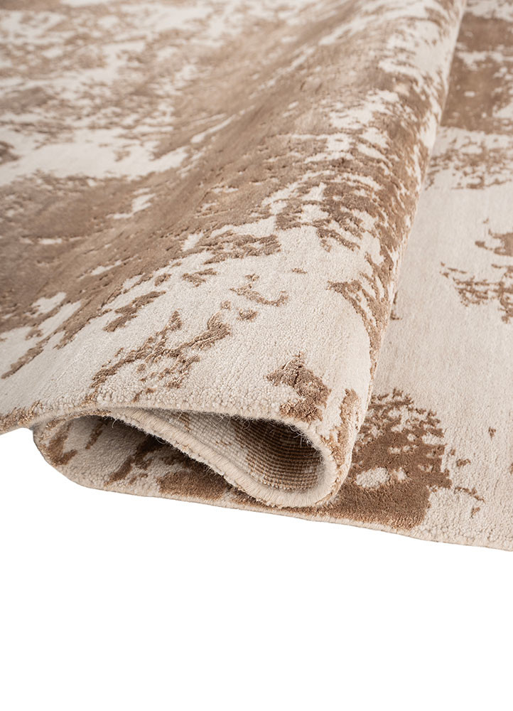 project error by kavi ivory wool and bamboo silk hand knotted Rug - FoldShot project error by kavi ivory wool and bamboo silk hand knotted Rug - FoldShot