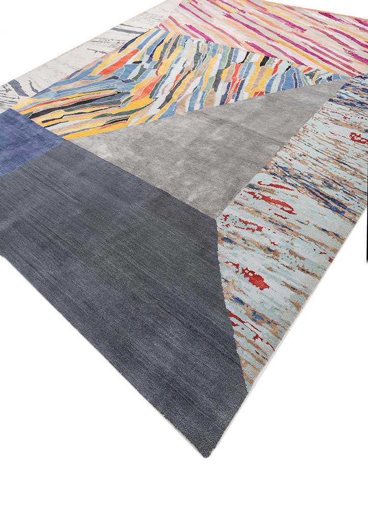 aakar by kavi ivory wool and bamboo silk hand knotted Rug - FoldShot aakar by kavi ivory wool and bamboo silk hand knotted Rug - FoldShot