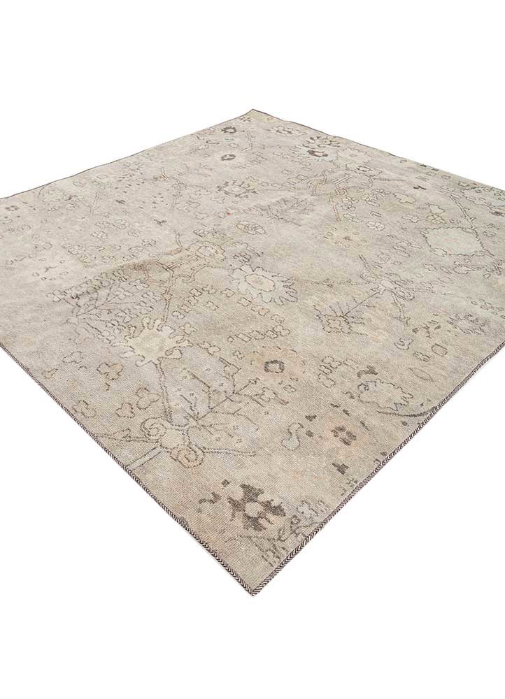 erbe ivory wool hand knotted Rug - FoldShot erbe ivory wool hand knotted Rug - FoldShot