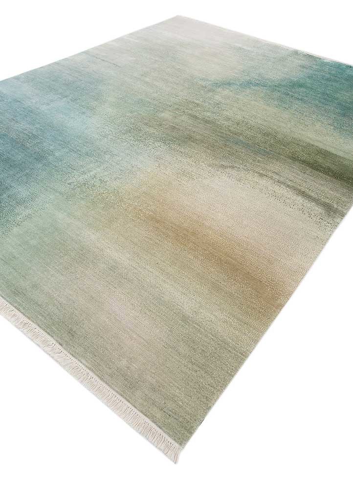 aprezo ivory wool and silk hand knotted Rug - FoldShot