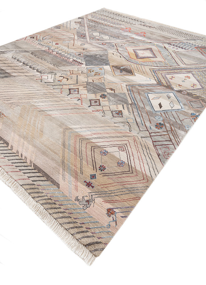 manchaha ivory wool and bamboo silk hand knotted Rug - FoldShot manchaha ivory wool and bamboo silk hand knotted Rug - FoldShot