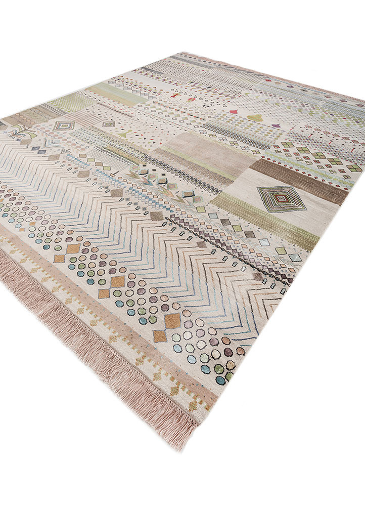 manchaha ivory wool and bamboo silk hand knotted Rug - FoldShot manchaha ivory wool and bamboo silk hand knotted Rug - FoldShot