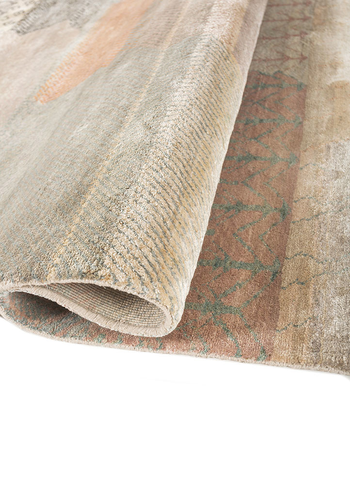 manchaha ivory silk hand knotted Rug - FoldShot