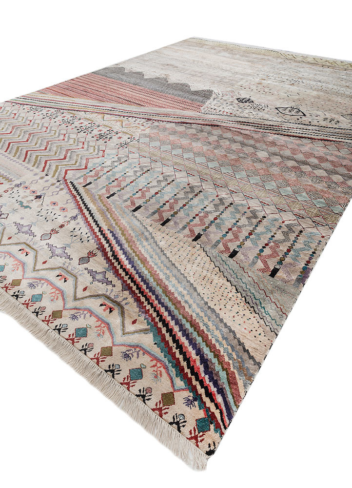 manchaha ivory silk hand knotted Rug - FoldShot