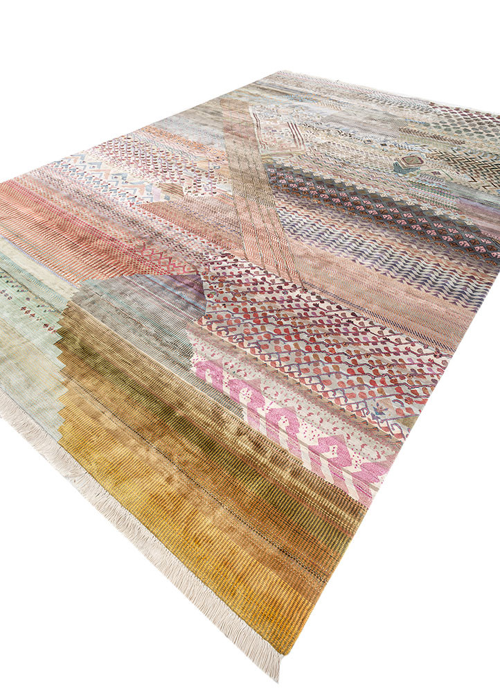 manchaha ivory silk hand knotted Rug - FoldShot