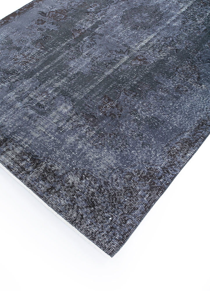 lacuna grey and black wool hand knotted Rug - FoldShot lacuna grey and black wool hand knotted Rug - FoldShot
