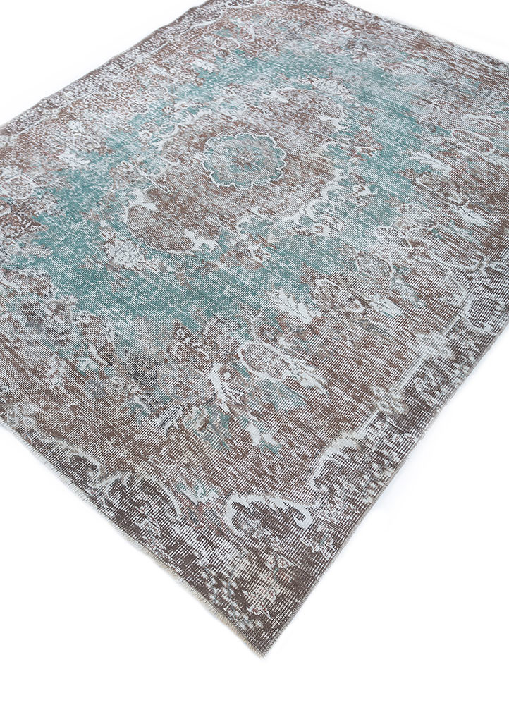 vintage green wool hand knotted Rug - FoldShot vintage green wool hand knotted Rug - FoldShot