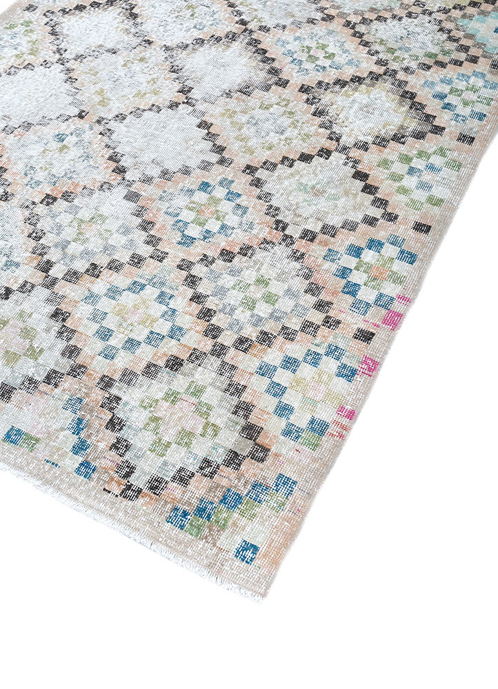 vintage beige and brown wool hand knotted Rug - FoldShot vintage beige and brown wool hand knotted Rug - FoldShot