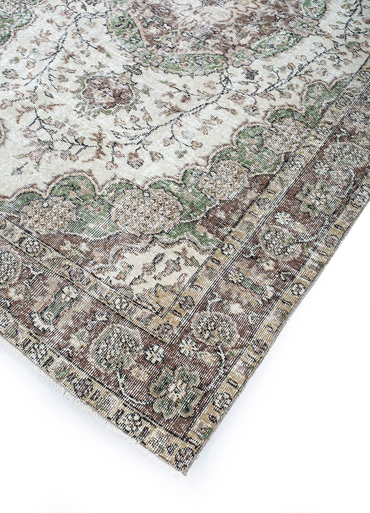 vintage grey and black wool hand knotted Rug - FoldShot