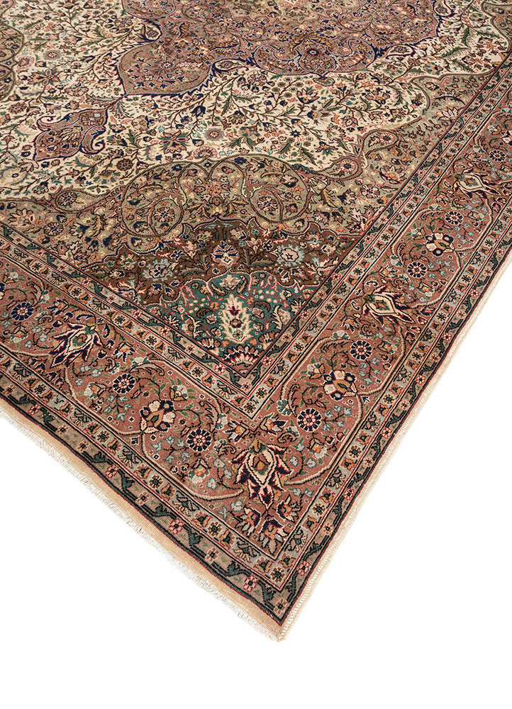 aalam ivory wool hand knotted Rug - FoldShot aalam ivory wool hand knotted Rug - FoldShot