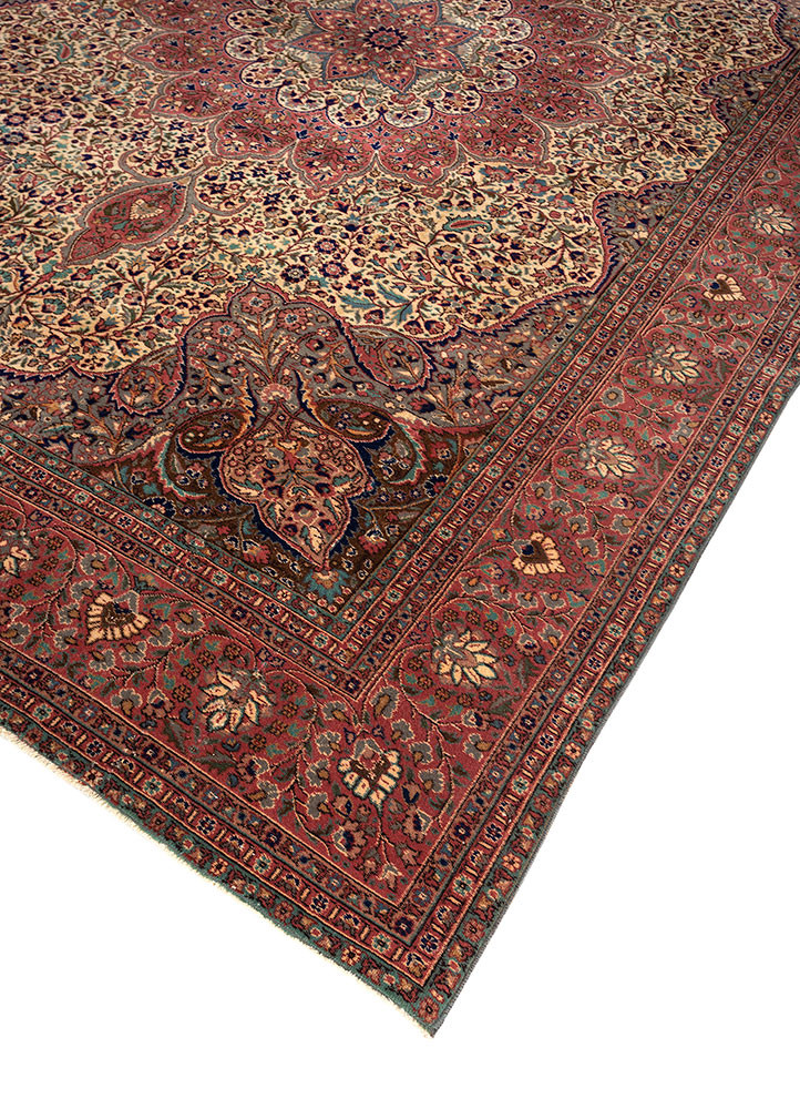 aalam gold wool hand knotted Rug - FoldShot