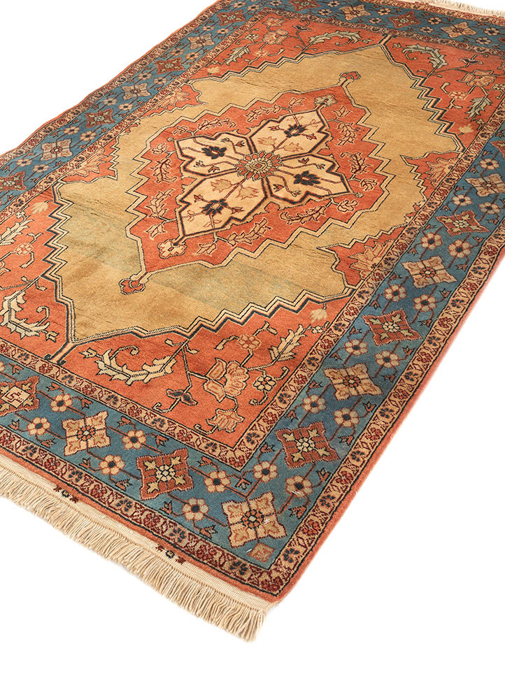 aalam gold wool hand knotted Rug - FoldShot aalam gold wool hand knotted Rug - FoldShot