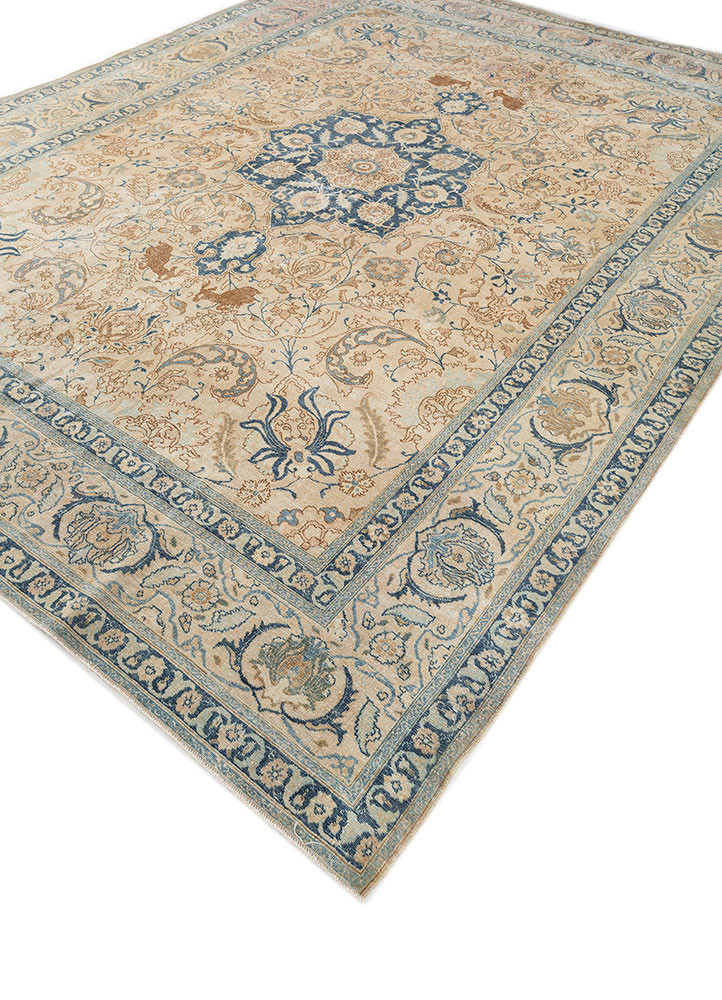 aalam green wool hand knotted Rug - FoldShot