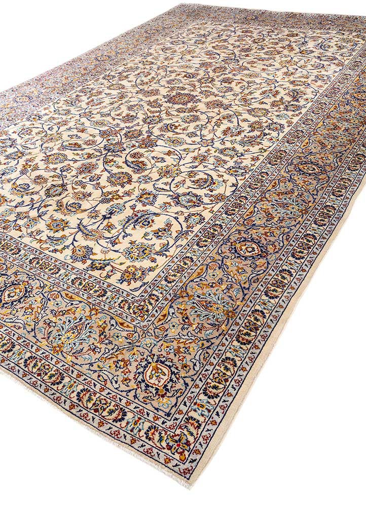 aalam ivory wool hand knotted Rug - FoldShot