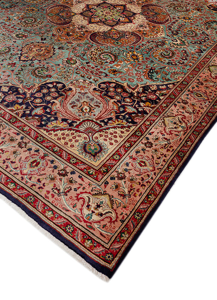 aalam green wool hand knotted Rug - FoldShot aalam green wool hand knotted Rug - FoldShot