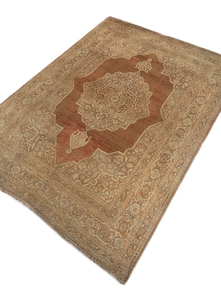 aalam green wool hand knotted Rug - FoldShot aalam green wool hand knotted Rug - FoldShot