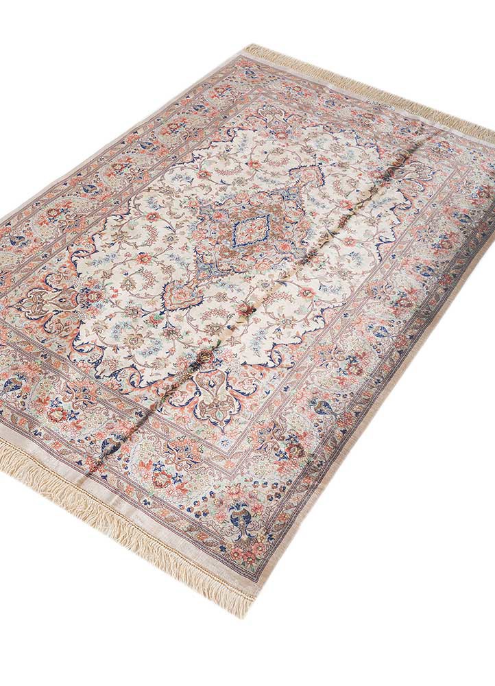 gulmarg ivory silk hand knotted Rug - FoldShot