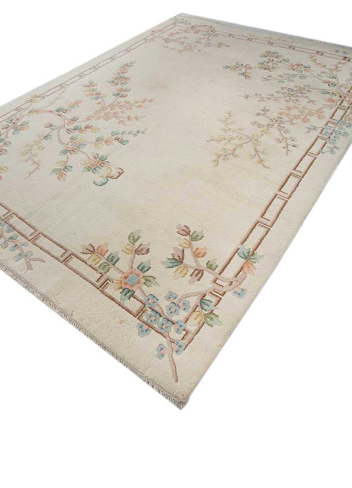 pechino ivory wool hand knotted Rug - FoldShot