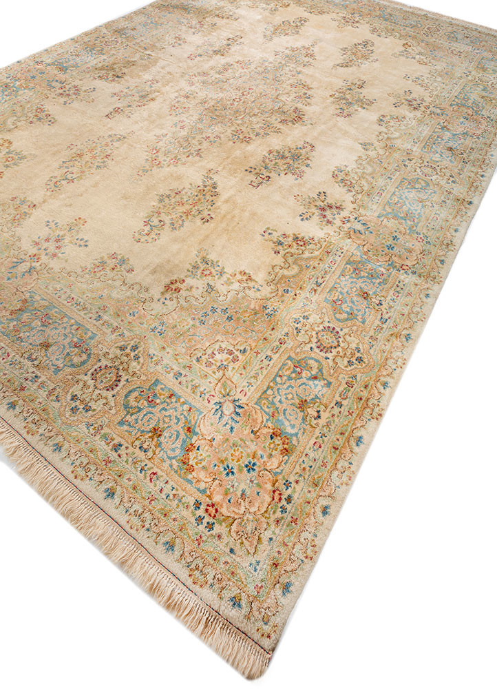 aalam green wool hand knotted Rug - FoldShot