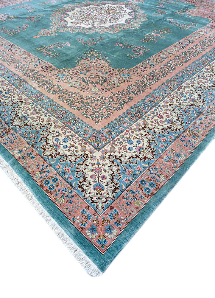 aalam green wool hand knotted Rug - FoldShot aalam green wool hand knotted Rug - FoldShot
