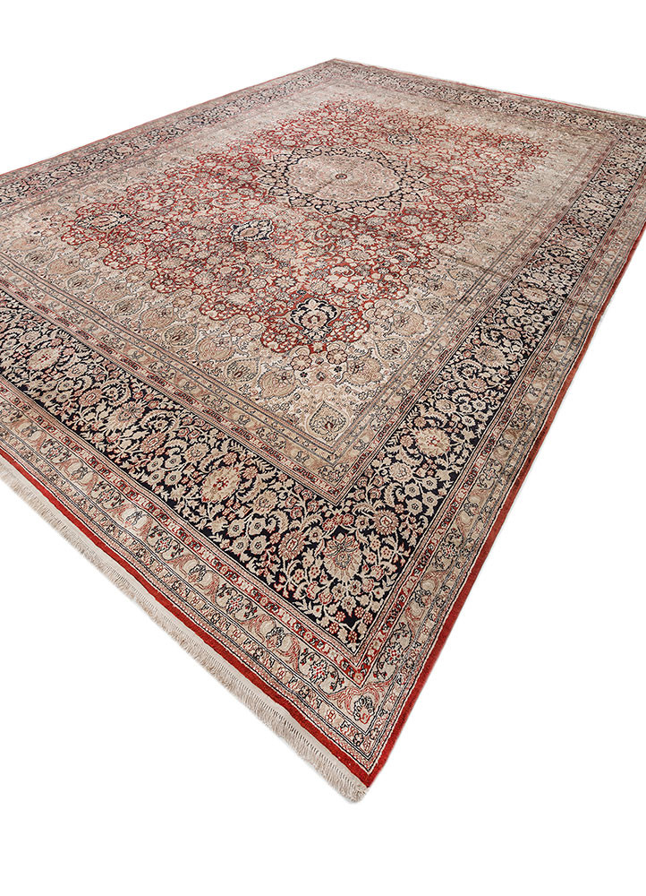 gulmarg green silk hand knotted Rug - FoldShot gulmarg green silk hand knotted Rug - FoldShot