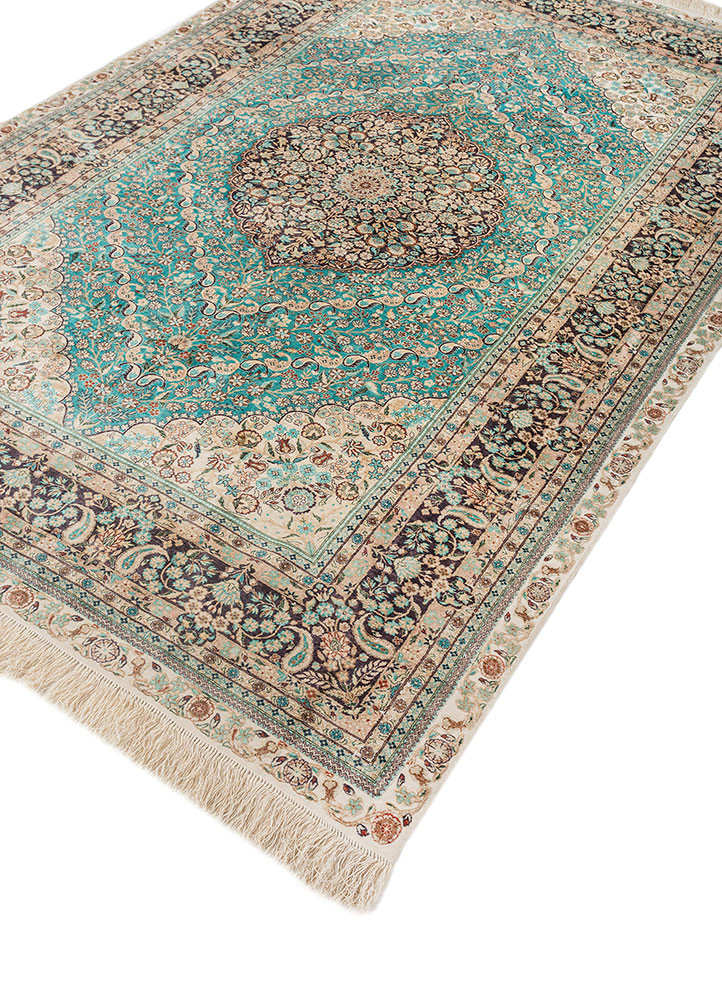 gulmarg green silk hand knotted Rug - FoldShot