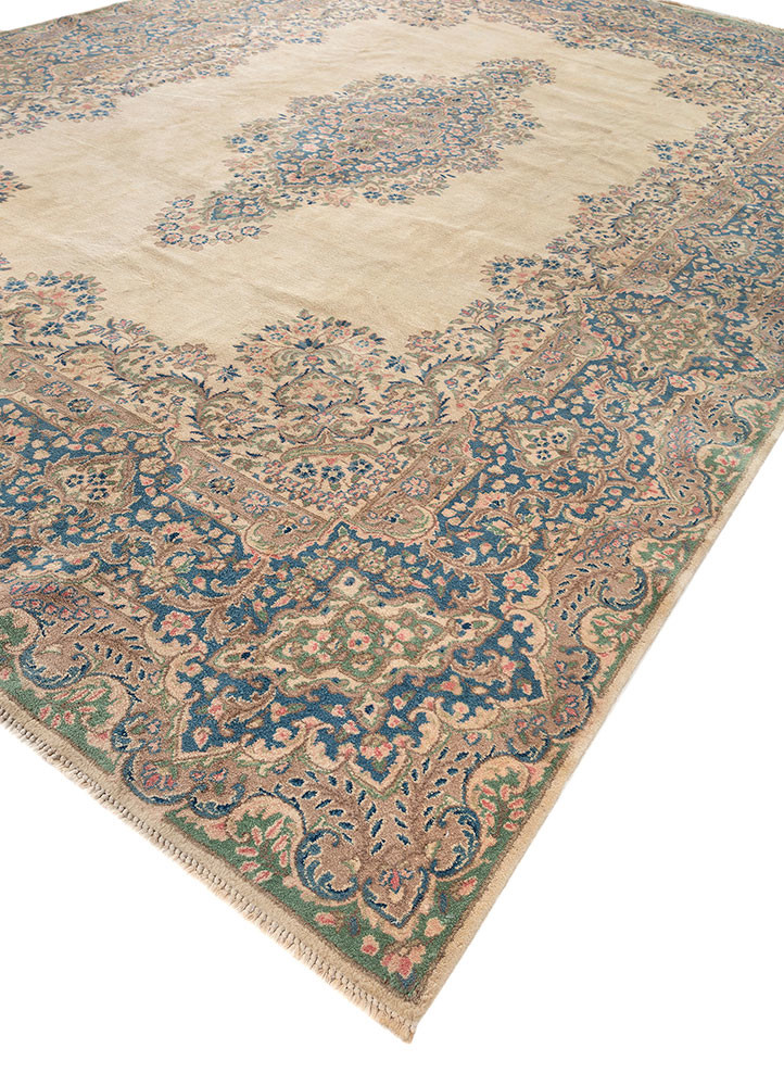 aalam green wool hand knotted Rug - FoldShot